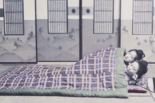 为何日本人喜欢睡地上不喜欢睡床?