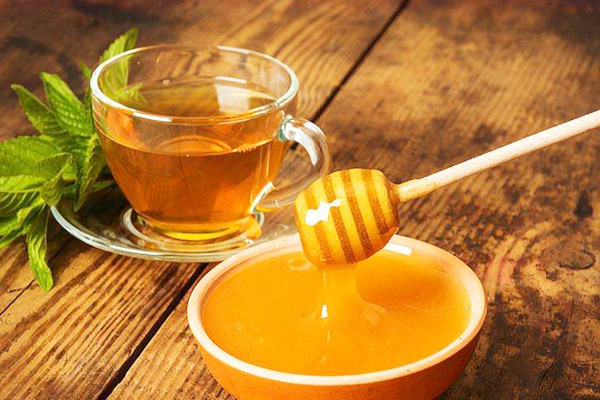 蜂蜜可以治疗便秘吗 蜂蜜可以治疗咳嗽吗