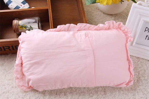 婴儿枕头用什么枕芯好 婴儿枕头用什么布料好